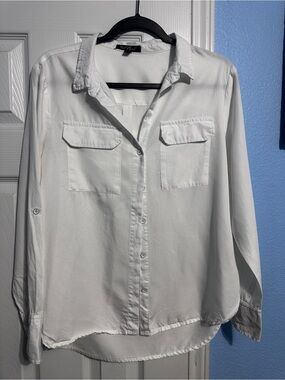 Velvet heartWhite Long-Sleeve Button-Down Shirt with Chest Pockets